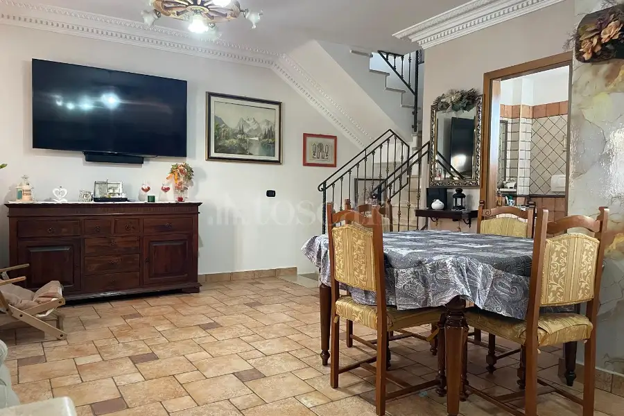 Villa Plurifamiliare in vendita di 120 mq a €349.000 (rif. 41/2026)