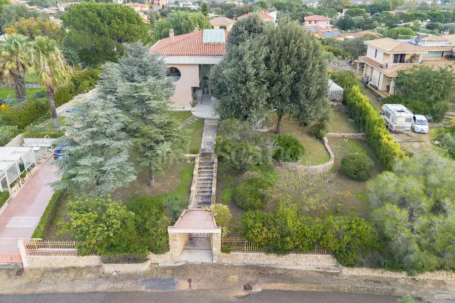 Villa in vendita di 500 mq a €1.150.000 (rif. 100/2025)
