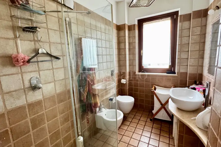 Villa in vendita di 356 mq a €779.000 (rif. 12/2026)