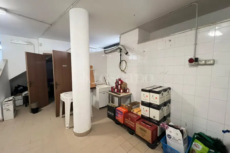 Attività Commerciale in vendita di 60 mq a €33.000 (rif. 39/2026)