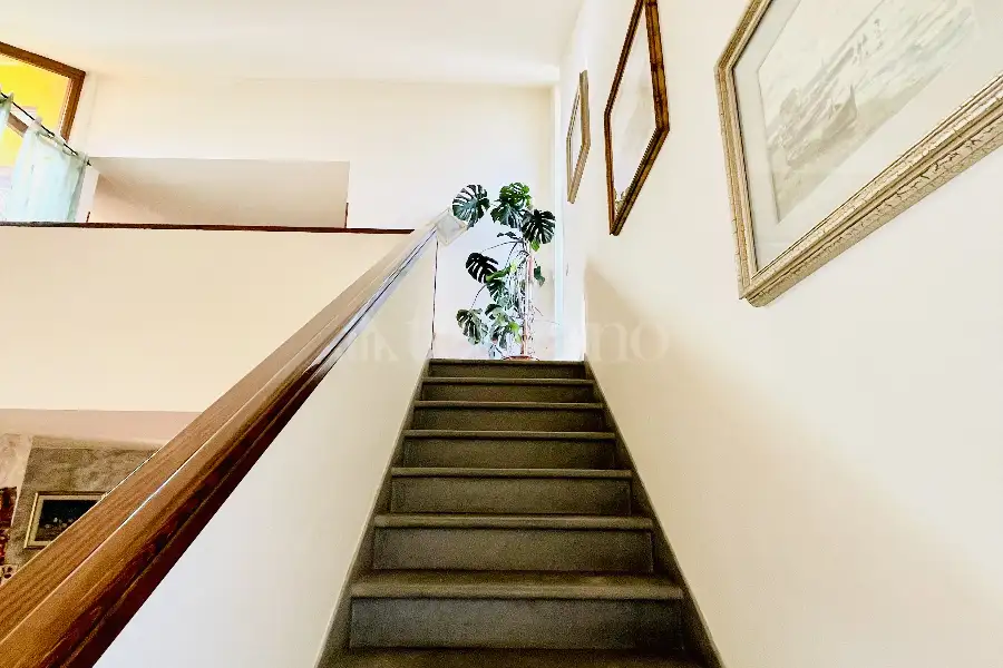 Villa in vendita di 410 mq trattativa riservata (rif. 112/2024)