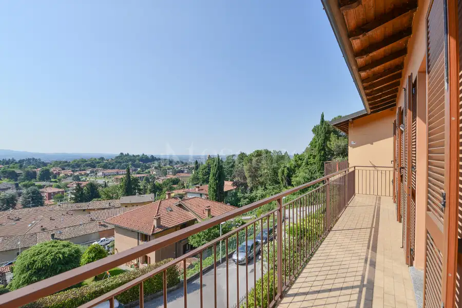 Villino a Schiera in affitto di 120 mq a €1.350 (rif. 2/2026)