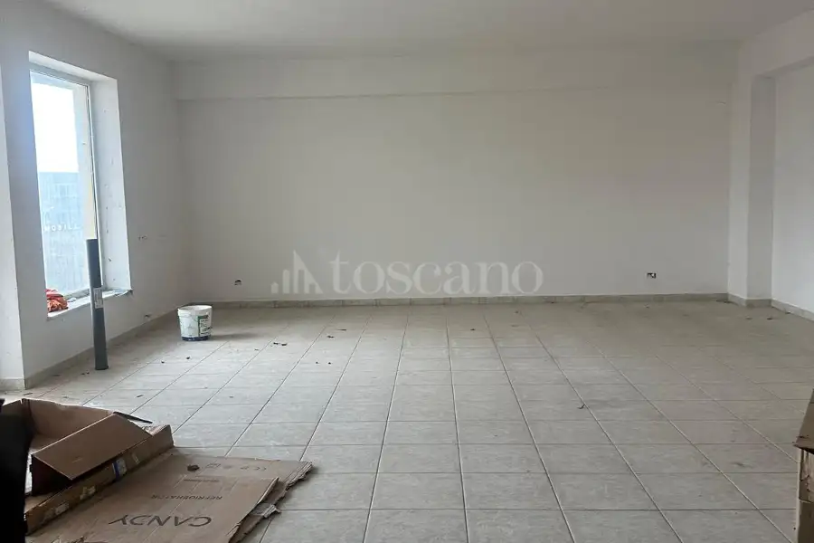 Negozio in affitto di 2.100 mq trattativa riservata (rif. 4/2026)
