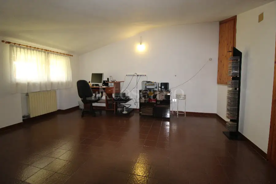 Casa Indipendente in vendita di 192 mq a €149.000 (rif. 145/2026)