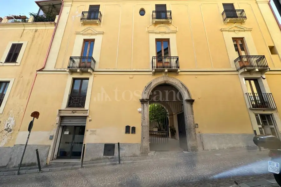 Casa in vendita di 410 mq a €420.000 (rif. 25/2026)
