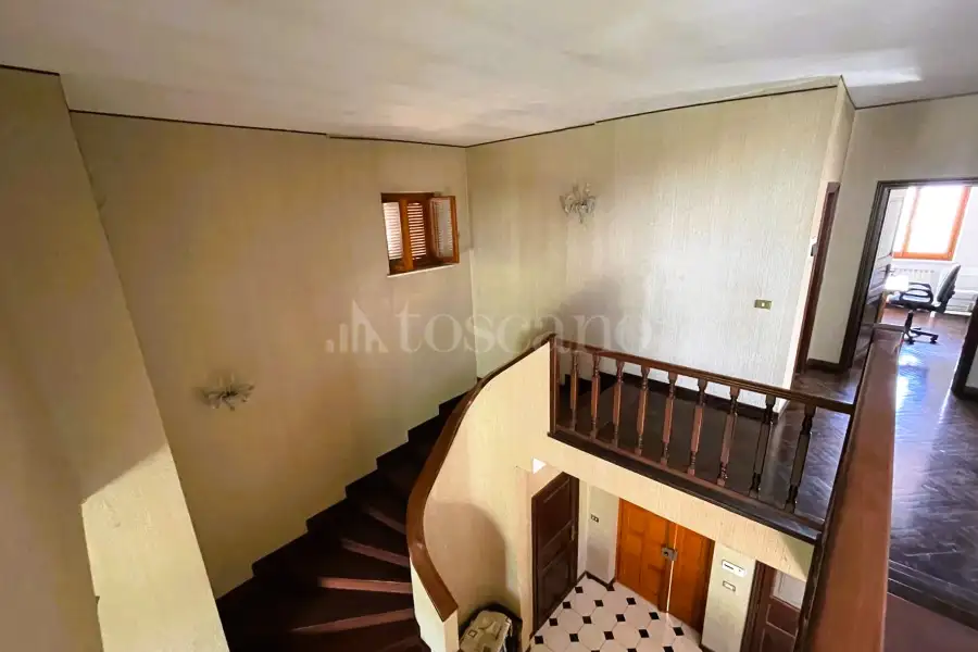 Villa in vendita di 305 mq a €650.000 (rif. 12/2025)