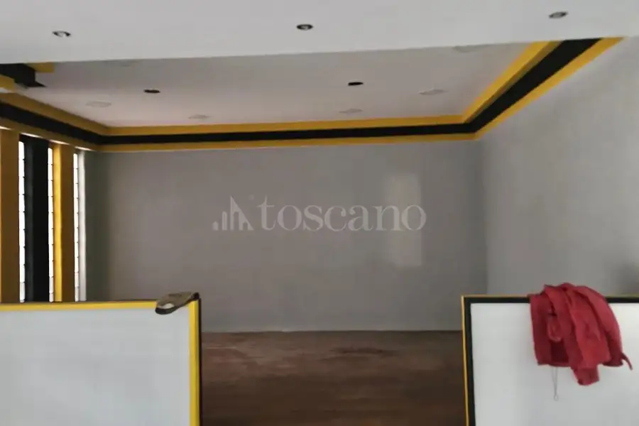 Negozio in affitto di 200 mq a €1.400 (rif. 16/2026)