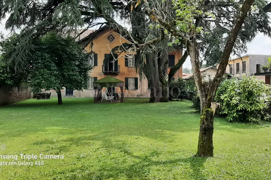 Casa Indipendente in vendita di 400 mq a €398.000 (rif. 1/2025)