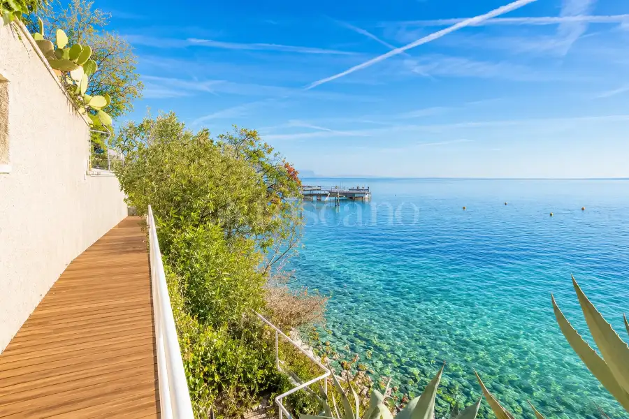 Villa in vendita di 450 mq a €4.500.000 (rif. 24/2025)