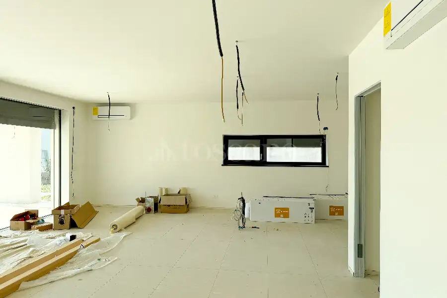 Villa in vendita di 292 mq a €1.590.000 (rif. 12/2025)
