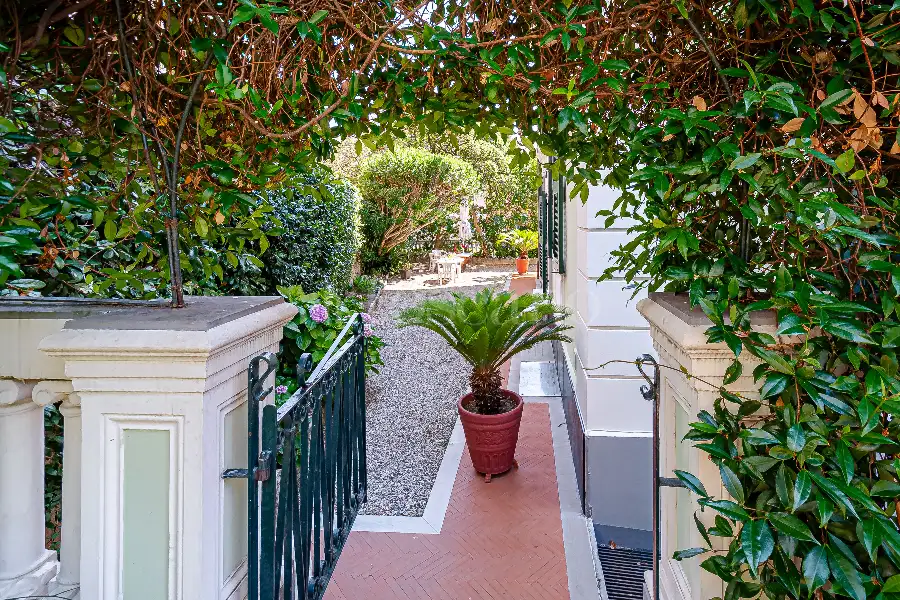 Villa in vendita di 496 mq a €3.950.000 (rif. 71/2026)