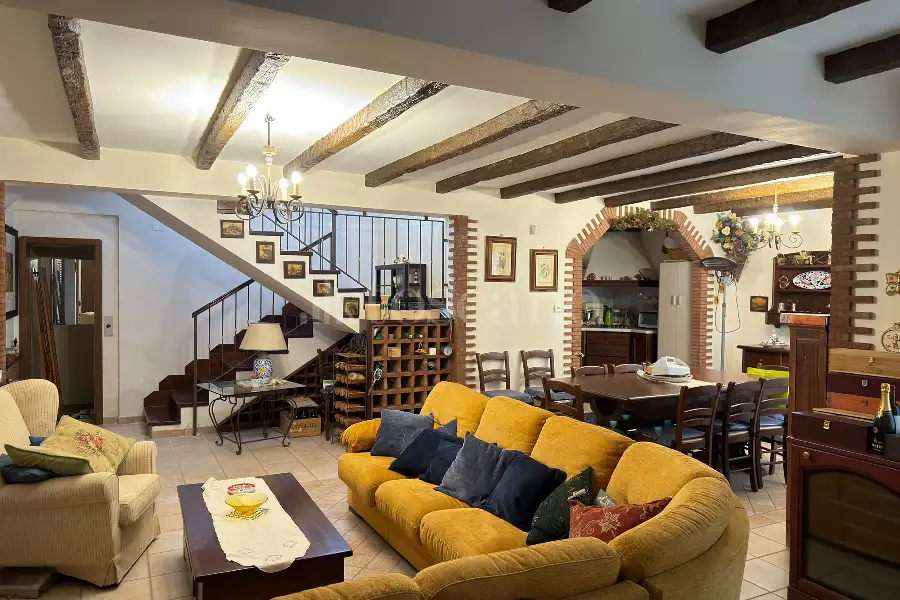 Villa in vendita di 317 mq a €459.000 (rif. 134/2026)