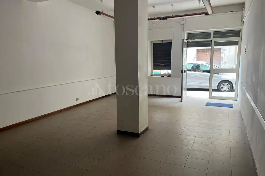 Ufficio in affitto di 115 mq a €600 (rif. 32/2026)