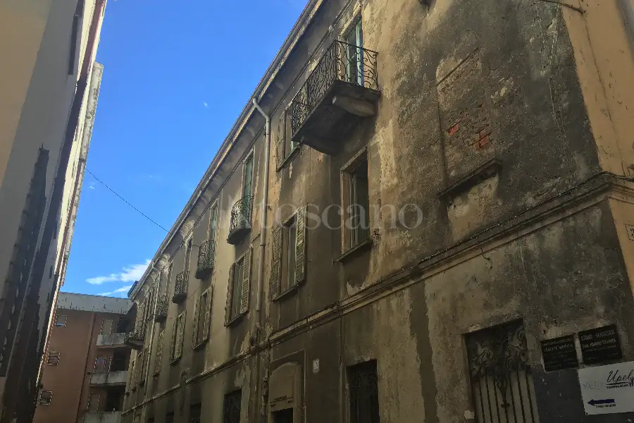 Palazzo in vendita di 1.470 mq trattativa riservata (rif. 123/2026)
