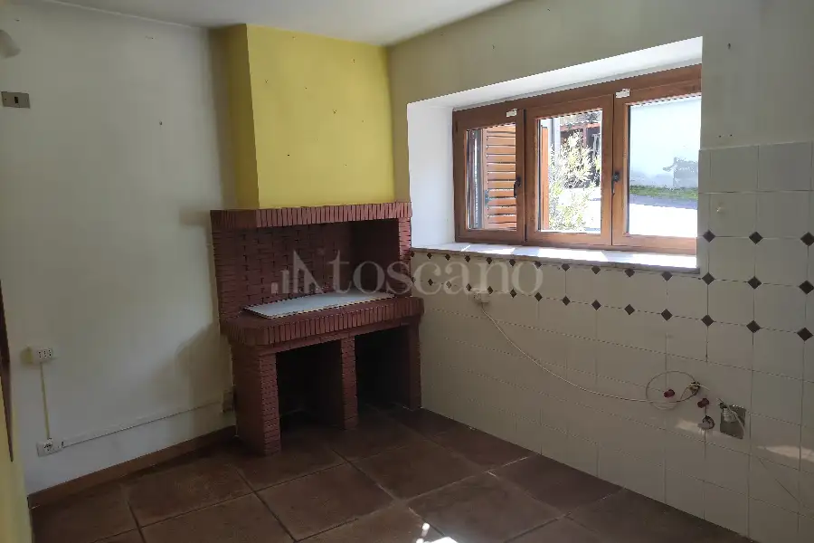 Casa in vendita di 240 mq a €160.000 (rif. 9/2025)