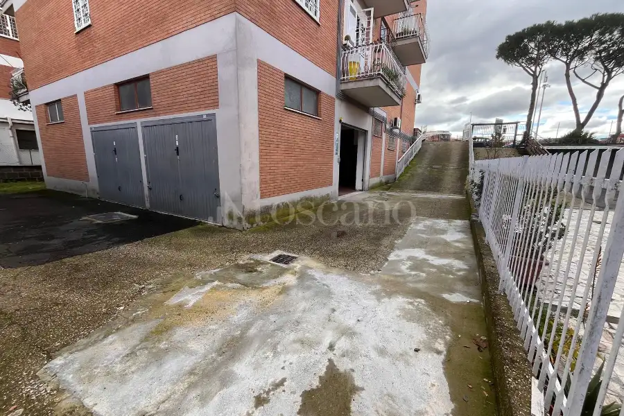 Negozio in vendita di 96 mq a €234.000 (rif. 11/2026)