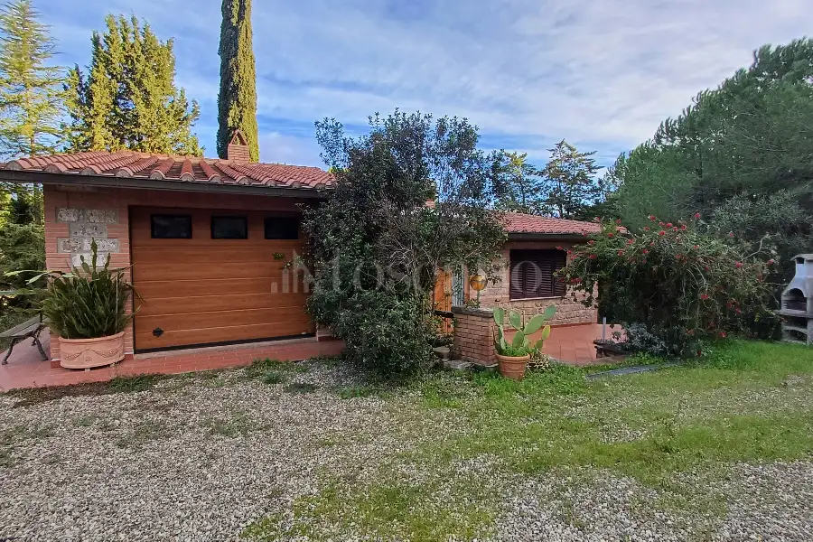 Villa Plurifamiliare in vendita di 800 mq a €1.390.000 (rif. 26/2024)