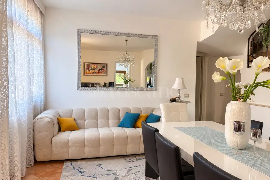 Villa in vendita di 240 mq a €615.000 (rif. 58/2026)