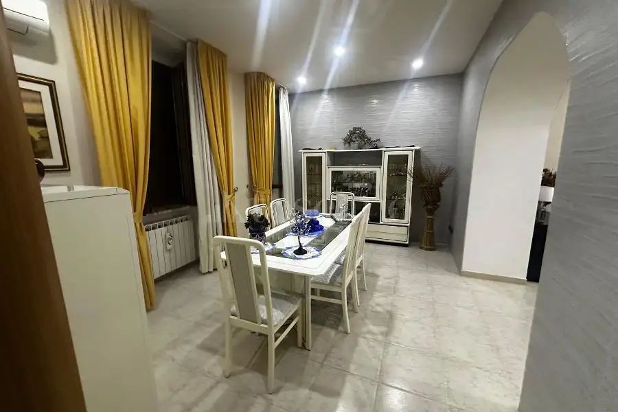 Casa Indipendente in vendita di 250 mq a €250.000 (rif. 92/2026)
