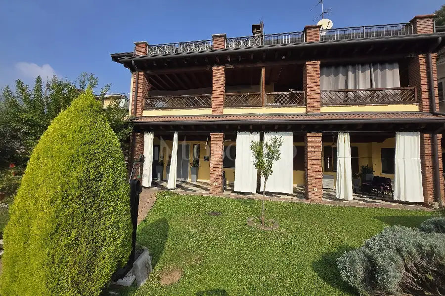 Villa in vendita di 200 mq a €395.000 (rif. 49/2025)
