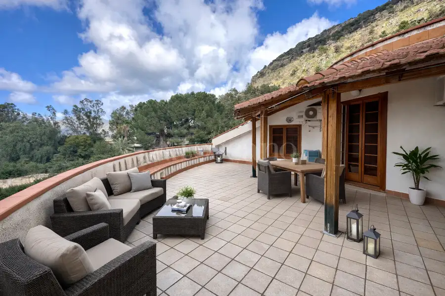 Villa in vendita di 565 mq a €995.000 (rif. 3/2026)