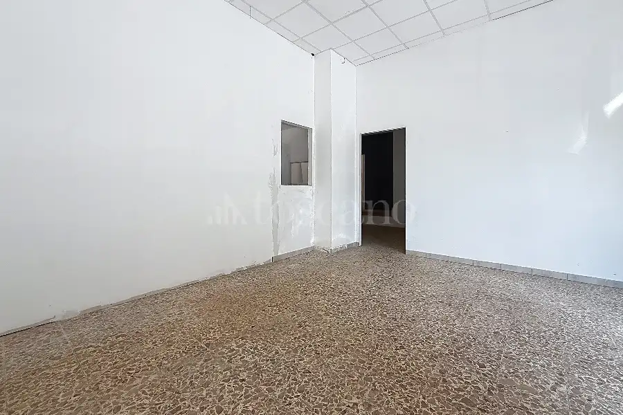Negozio in affitto di 140 mq a €1.200 (rif. 144/2026)