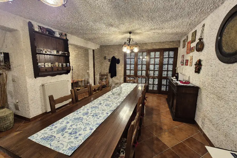 Villa Bifamiliare in vendita di 200 mq a €349.000 (rif. 28/2025)