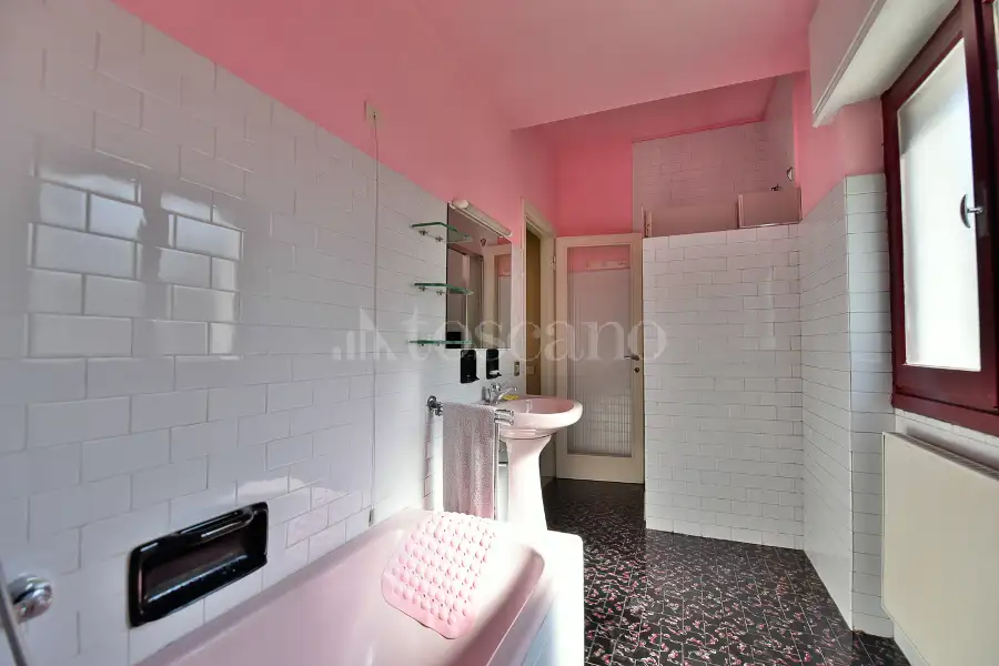 Villa Bifamiliare in vendita di 250 mq a €485.000 (rif. 16/2026)