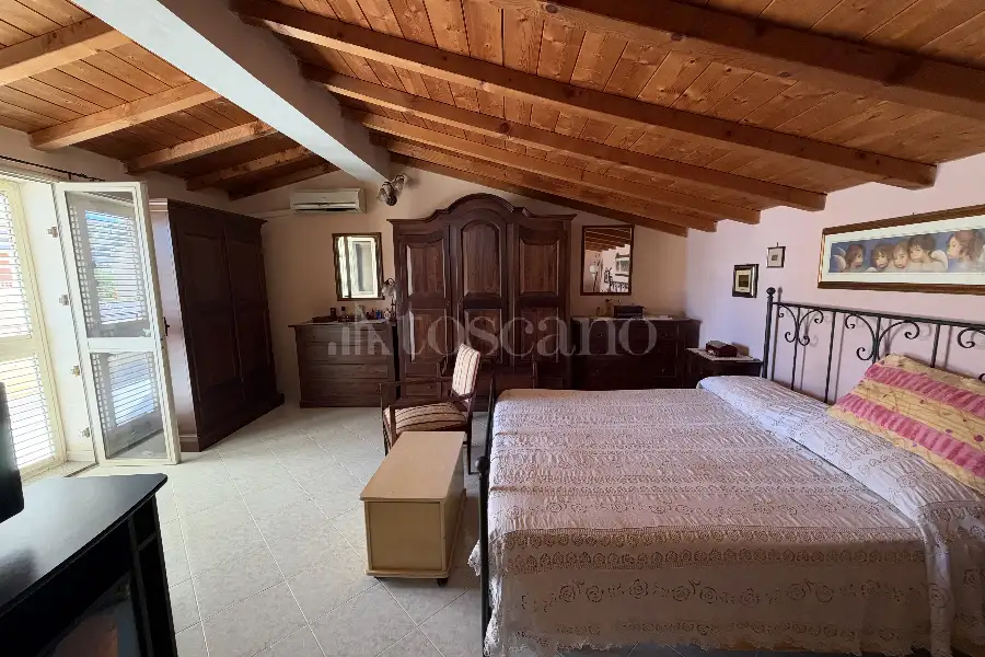 Casa Indipendente in vendita di 220 mq a €330.000 (rif. 148/2026)