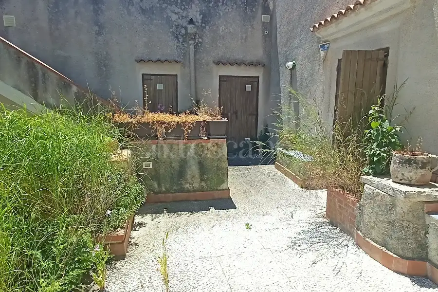 Casa in vendita di 480 mq a €450.000 (rif. 37/2026)