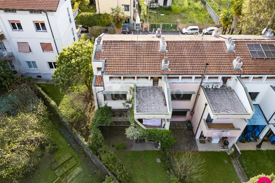 Villino a Schiera in vendita di 310 mq a €440.000 (rif. 53/2026)