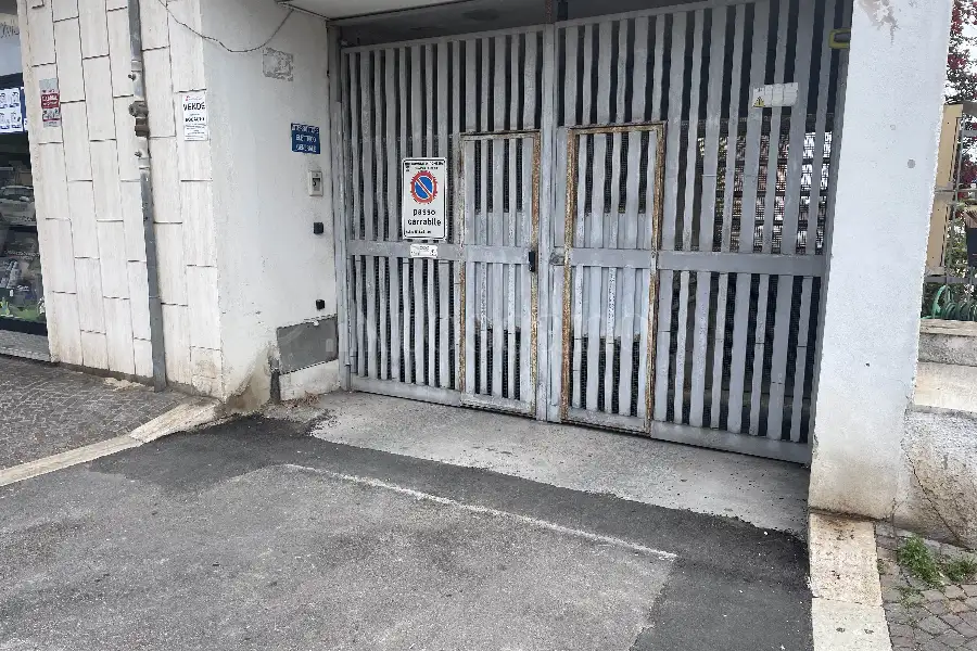 Box in vendita di 23 mq a €14.000 (rif. 33/2026)
