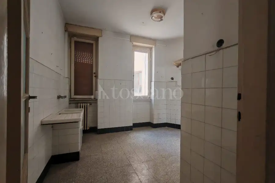 Palazzo in vendita di 800 mq a €1.300.000 (rif. 25/2026)