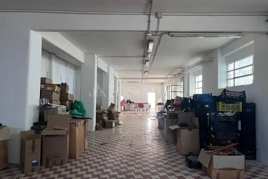 Negozio in affitto di 282 mq a €2.000 (rif. 16/2026)