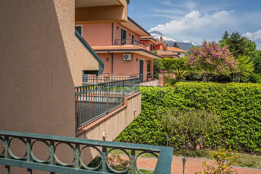 Villa in vendita di 630 mq a €785.000 (rif. 76/2026)
