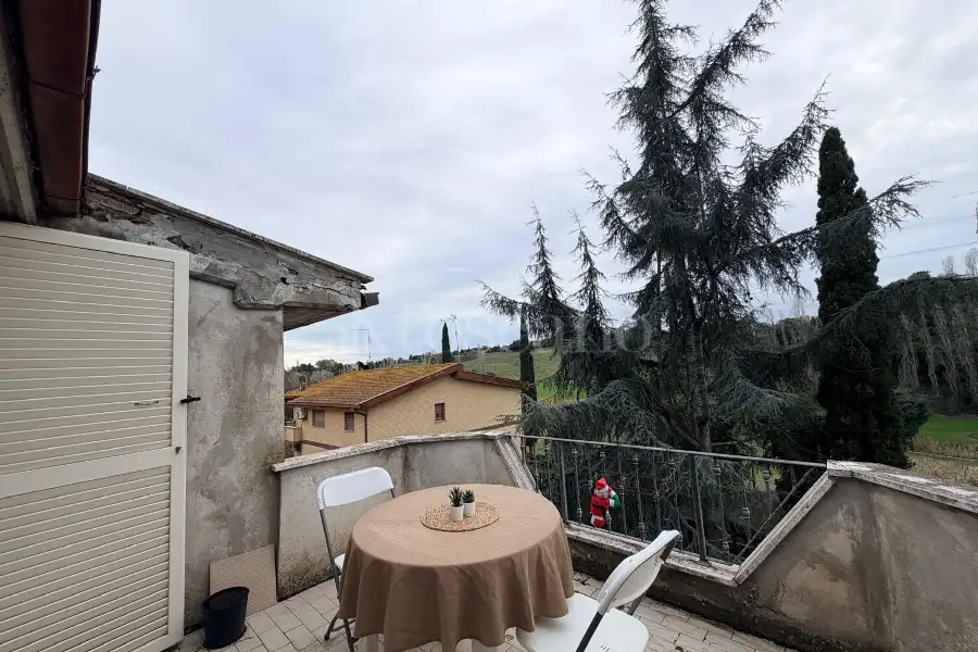 Palazzo in vendita di 300 mq a €375.000 (rif. 3/2026)