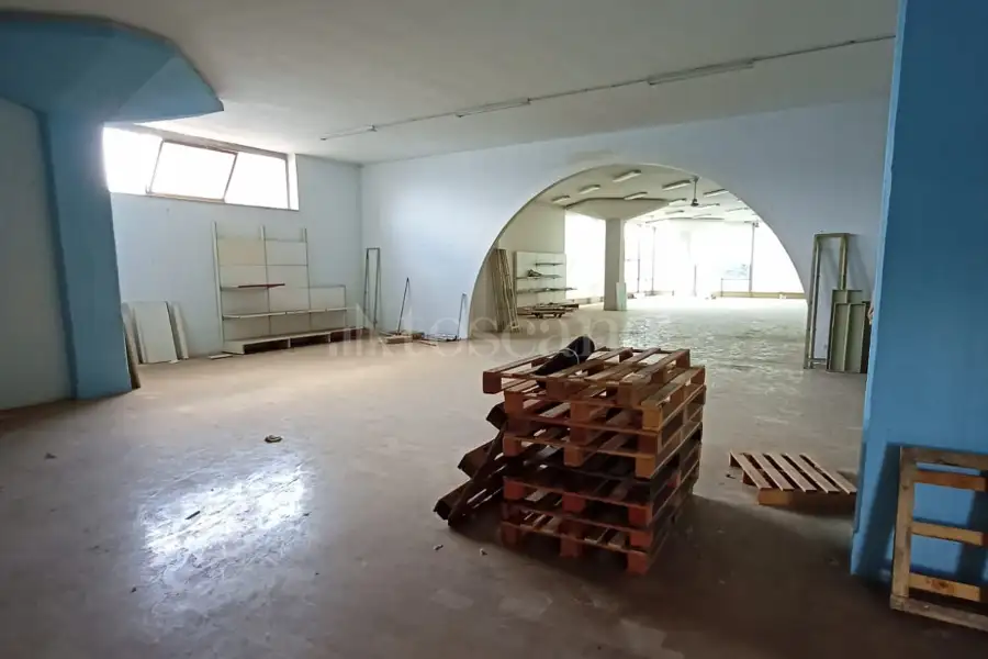 Negozio in vendita di 1.200 mq trattativa riservata (rif. 122/2025)