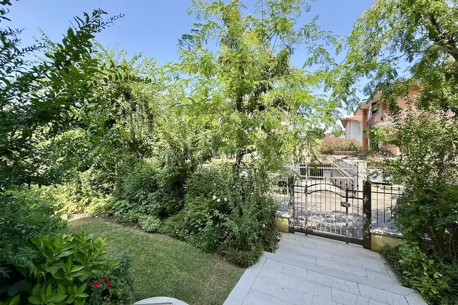 Casa Indipendente in vendita di 200 mq a €490.000 (rif. 31/2026)