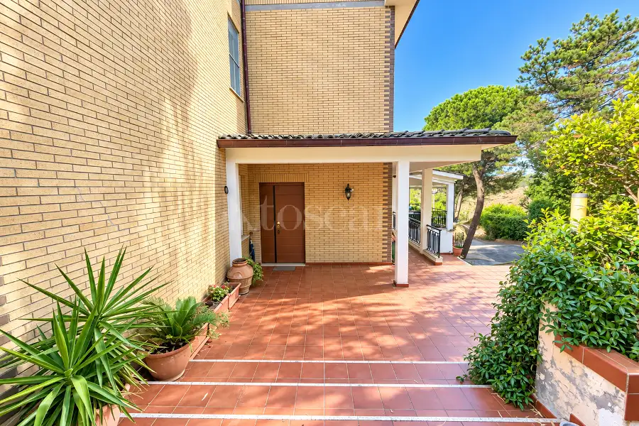 Villa in vendita di 320 mq a €549.000 (rif. 37/2026)
