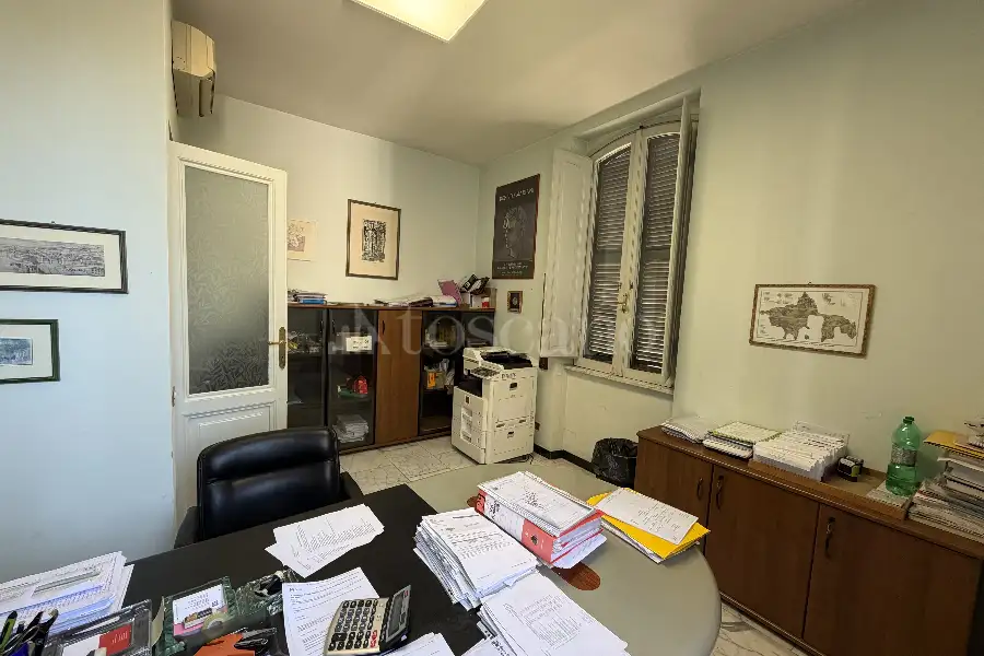 Palazzo in affitto di 600 mq a €16.000 (rif. 24/2025)