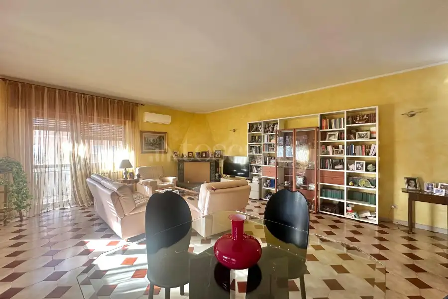 Attico in vendita di 146 mq a €359.000 (rif. 11/2025)