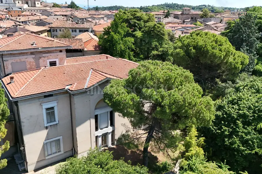 Rustico in vendita di 2.000 mq a €2.000.000 (rif. 26/2026)