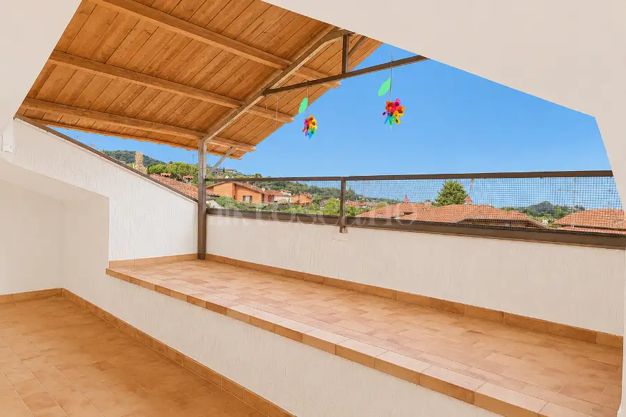 Casa in vendita di 240 mq a €440.000 (rif. 21/2026)