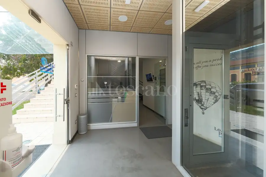 Stabile Uso Ufficio in vendita di 460 mq a €1.350.000 (rif. 30/2025)