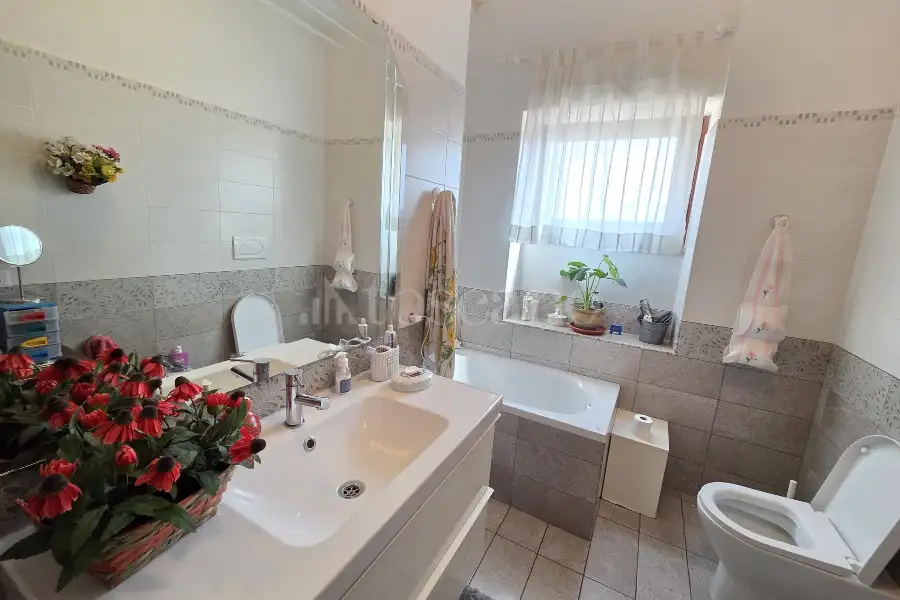 Villa in vendita di 125 mq a €610.000 (rif. 18/2026)