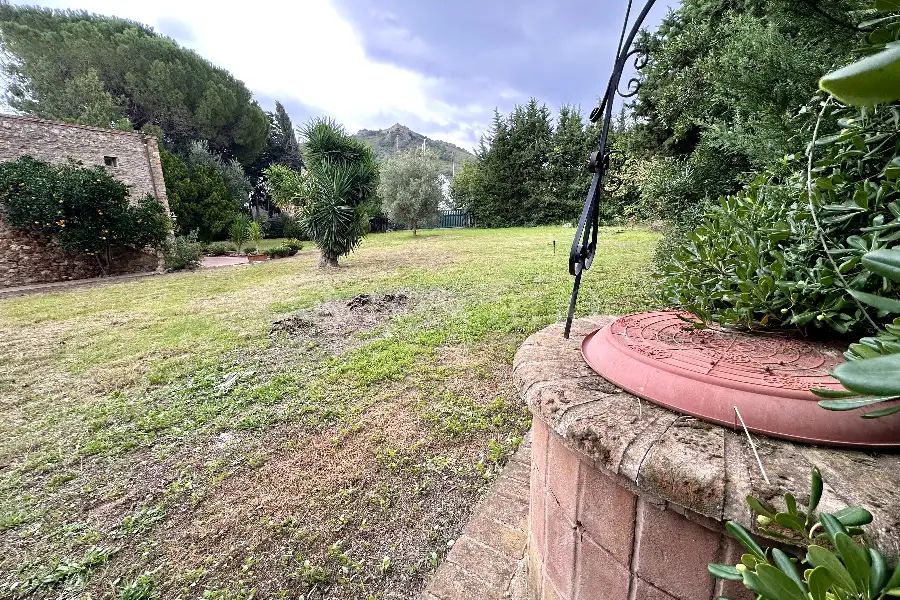 Casale in vendita di 200 mq a €790.000 (rif. 22/2025)