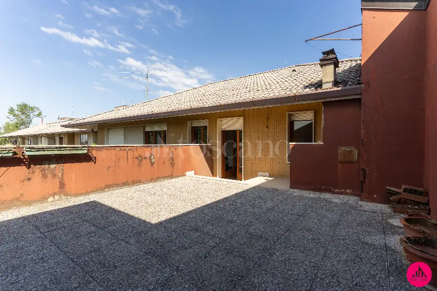 Attico in vendita di 160 mq a €349.000 (rif. 1/2026)