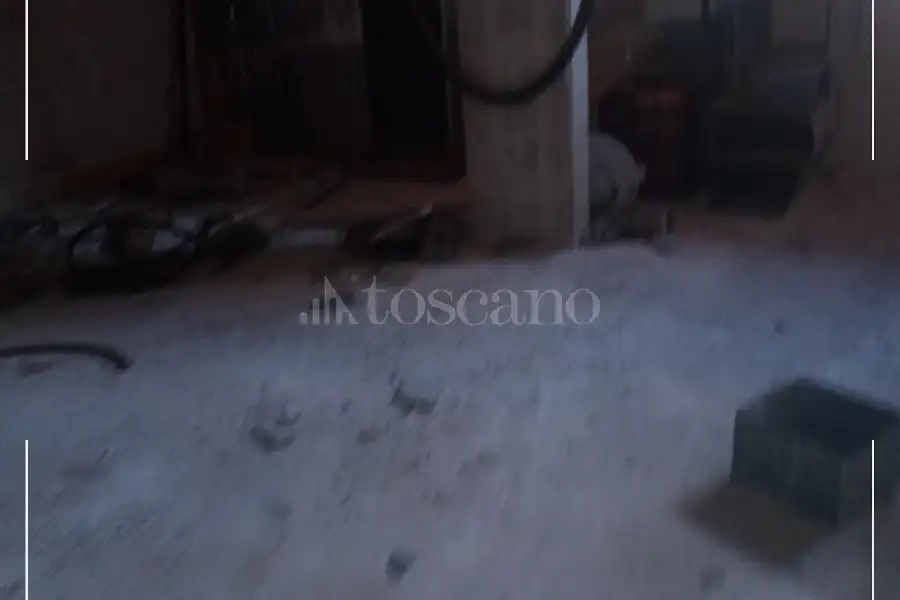 Garage in vendita di 420 mq a €210.000 (rif. 49/2026)