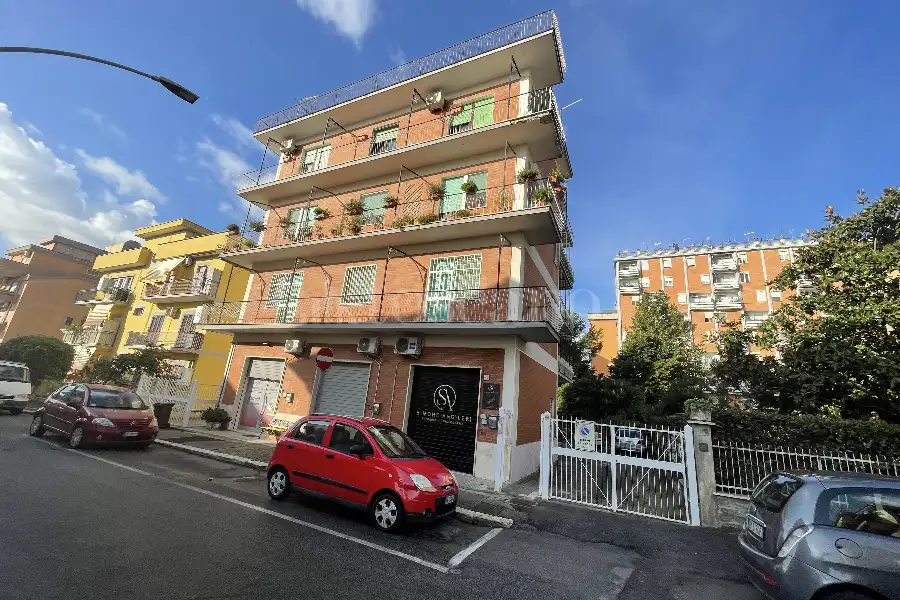 Negozio in vendita di 65 mq a €98.000 (rif. 60/2024)