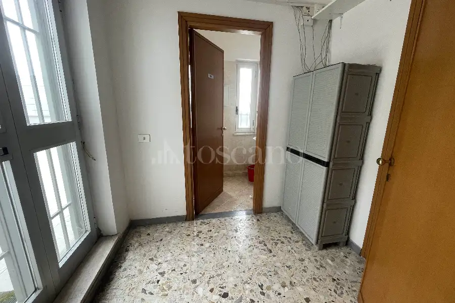 Ufficio in affitto di 200 mq a €1.250 (rif. 27/2026)